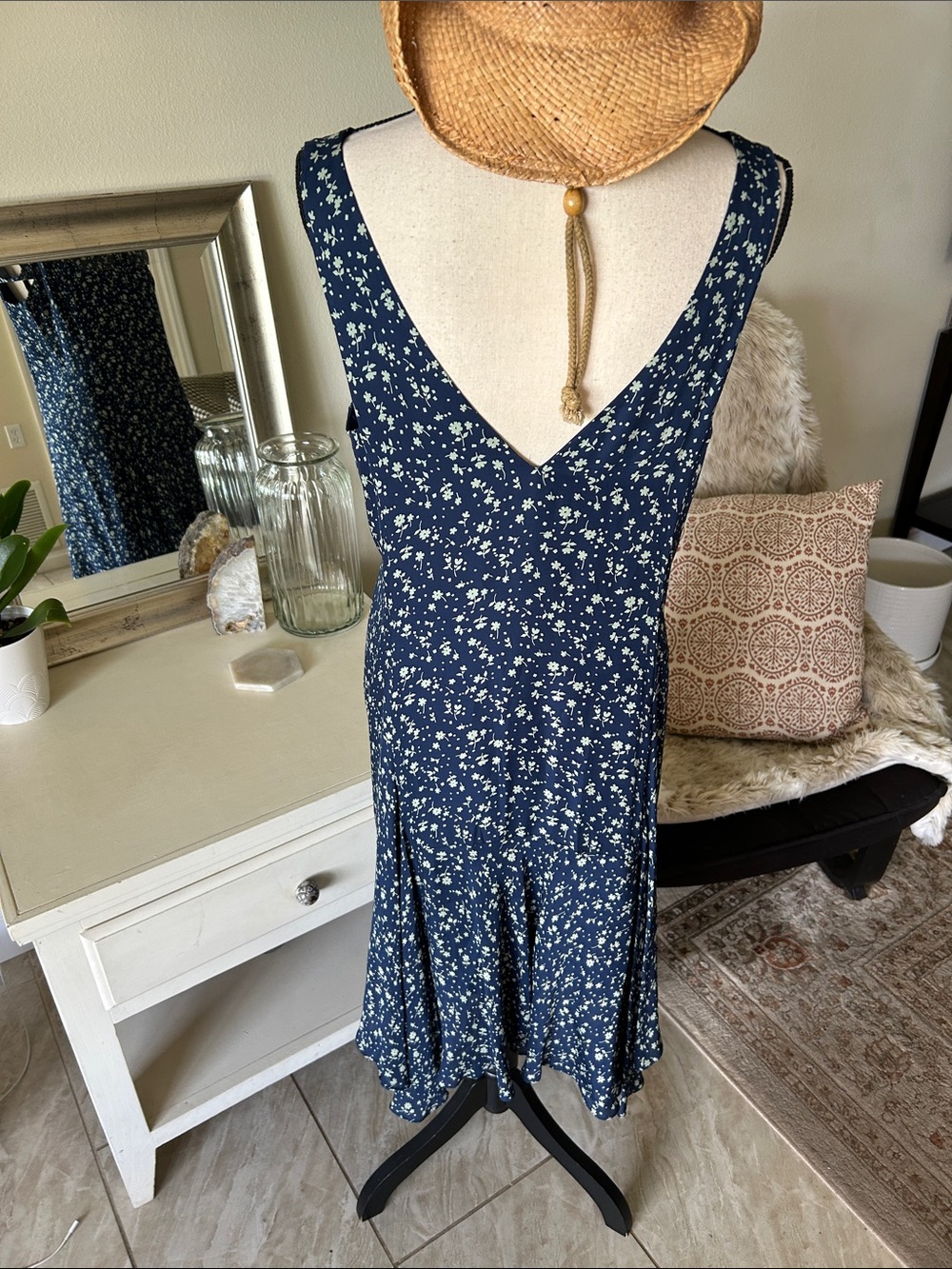Polo Ralph Lauren blue floral silk v neck sleeveless handkerchief, midi dress 8 - Picture 7 of 13
